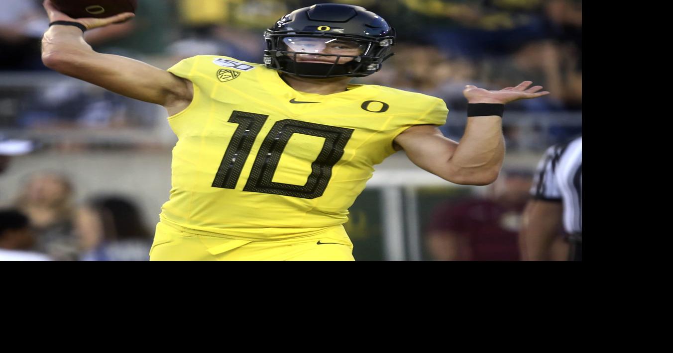Justin Herbert happy about the Oregon Ducks moving to the Big 10, sad about  the demise of the Pac-12 