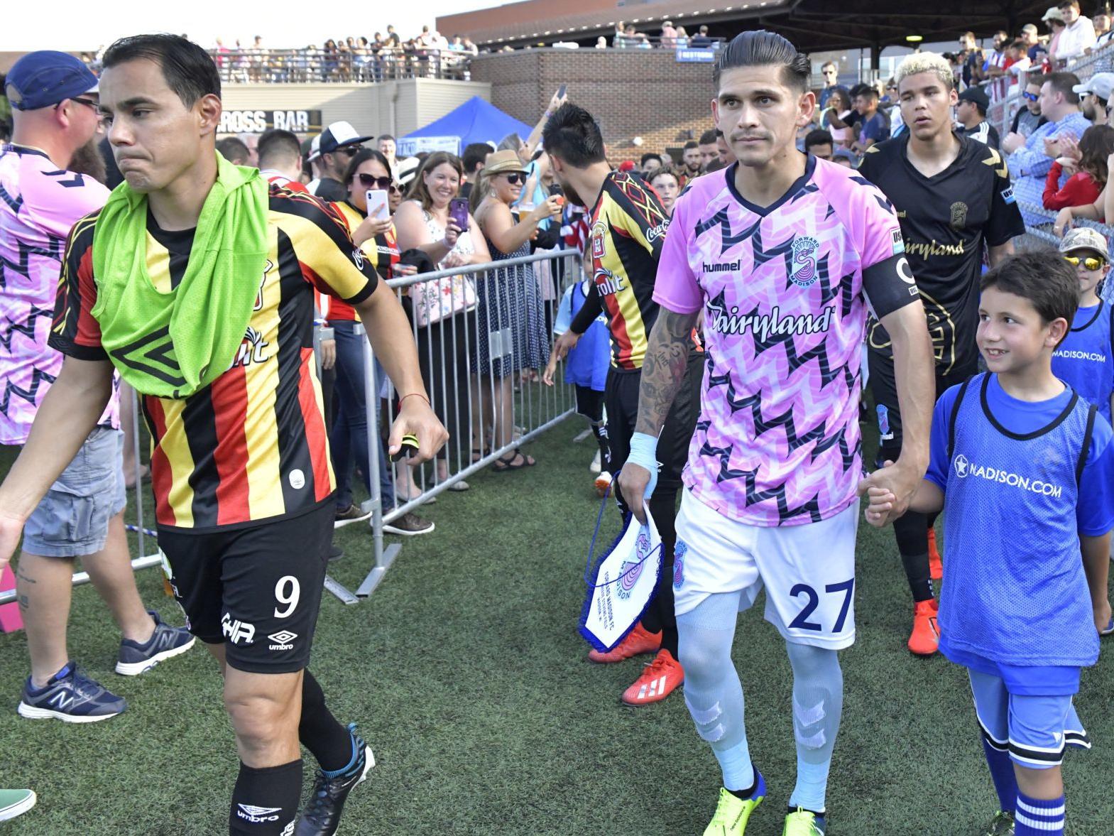 Forward Madison Fc Upends Leones Negros In Friendly Soccer Madison Com