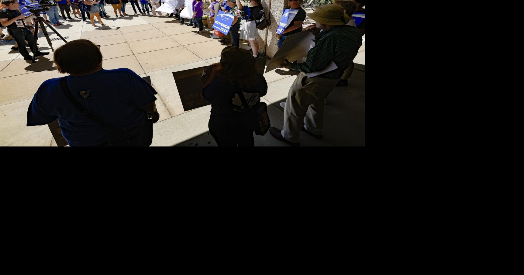 UW system unions fight to talk directly with chancellors