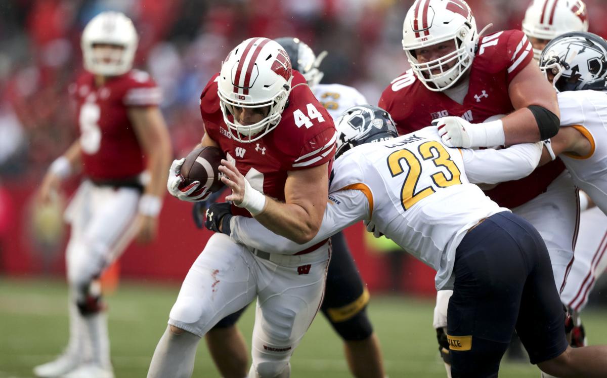 Badgers 48, Golden Flashes 0