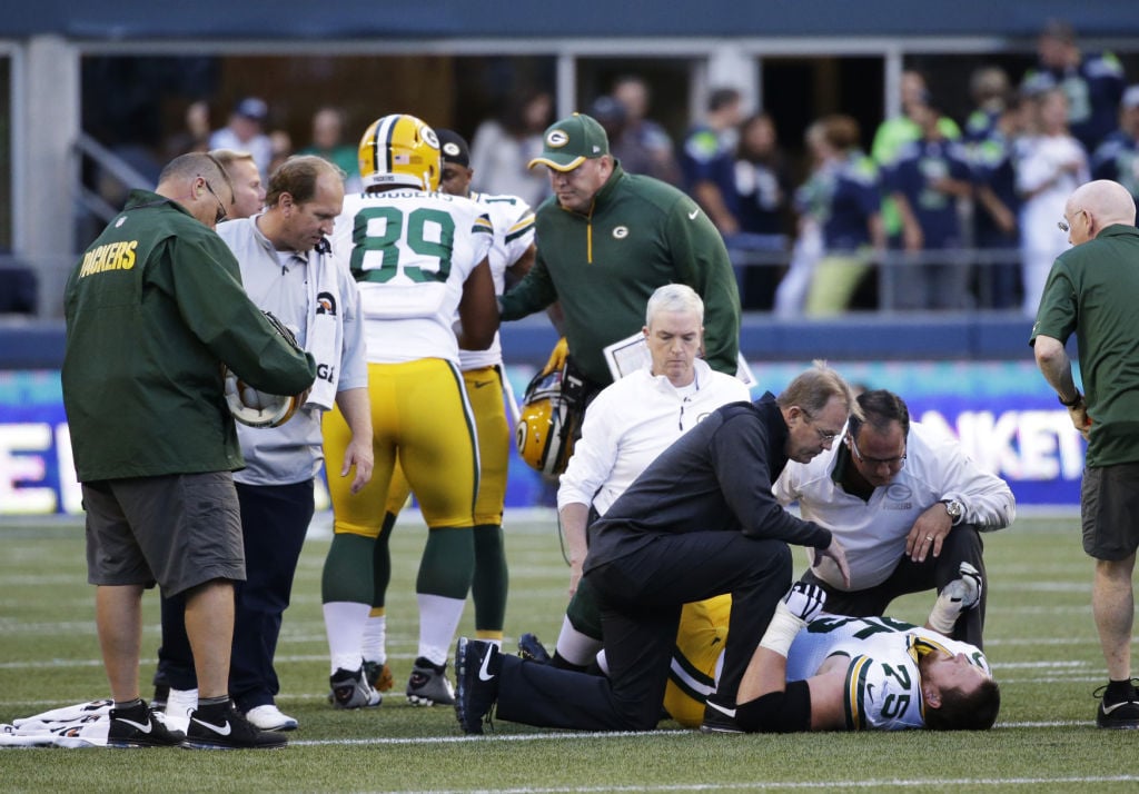 Packers' Clay Matthews talks Julius Peppers, thumb injury in Q&A