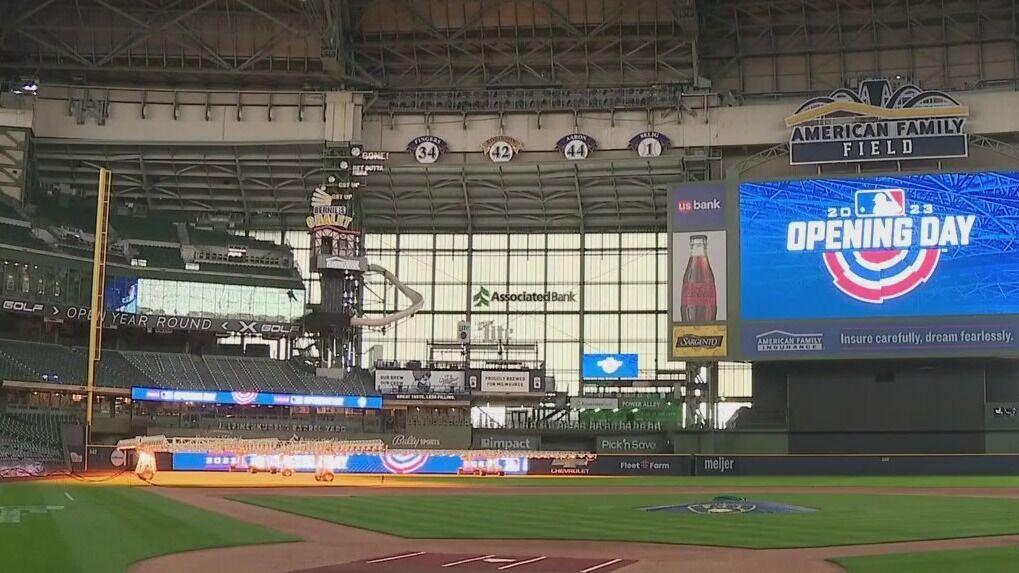 American Family Field: New turf for Milwaukee Brewers, opening day