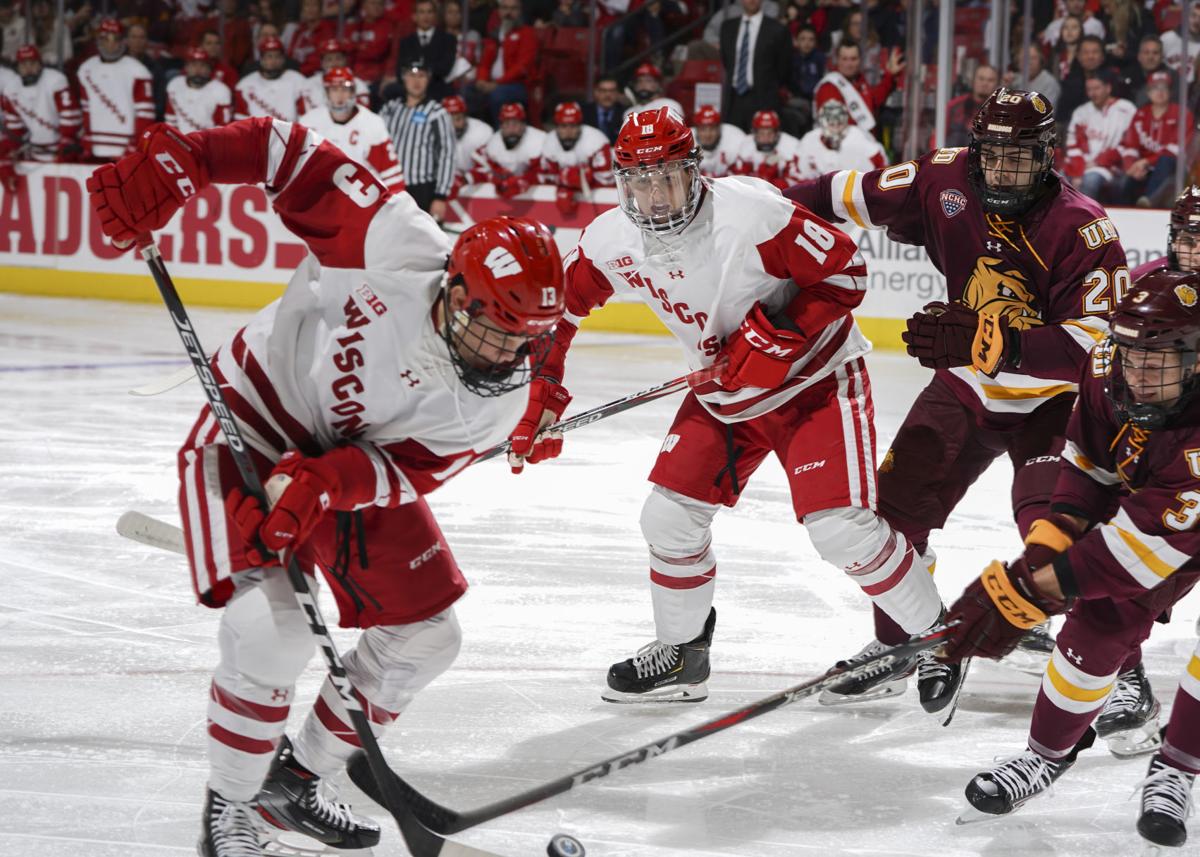 Badgers men's hockey team drubs 2time defending national champion