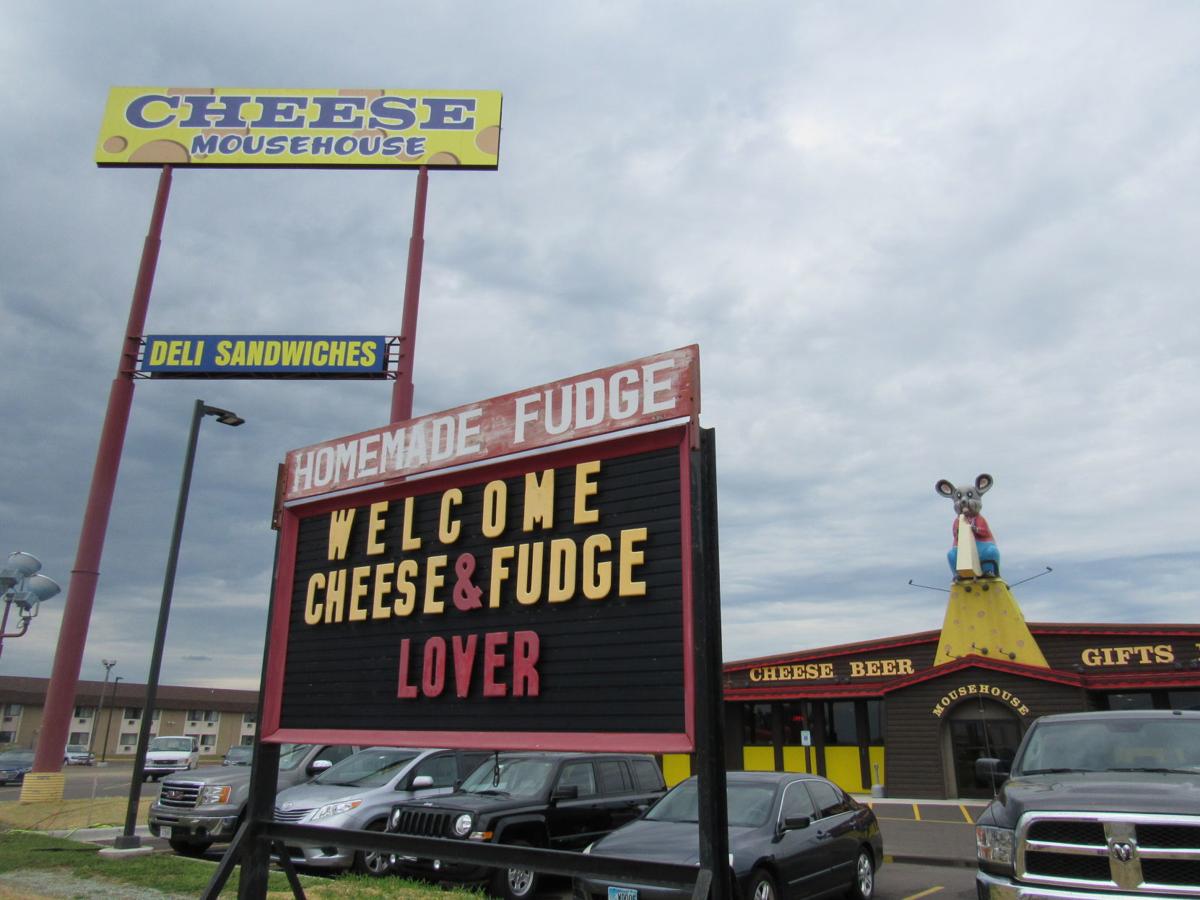Windsor, WI - Mouse House Cheesehaus