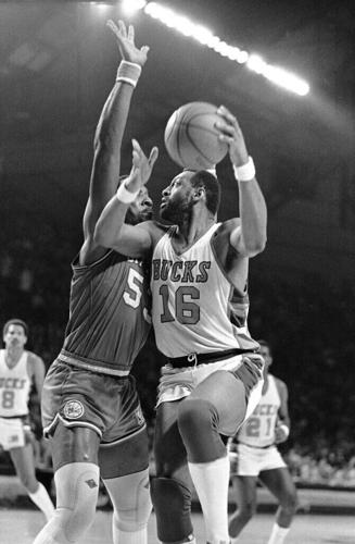 Bob Lanier, NBA Force Who Left Big Shoes to Fill, Dies at 73 – NBC Chicago