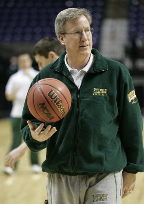 Uw Men S Basketball Badgers To Face Hot Iowa Team With Well