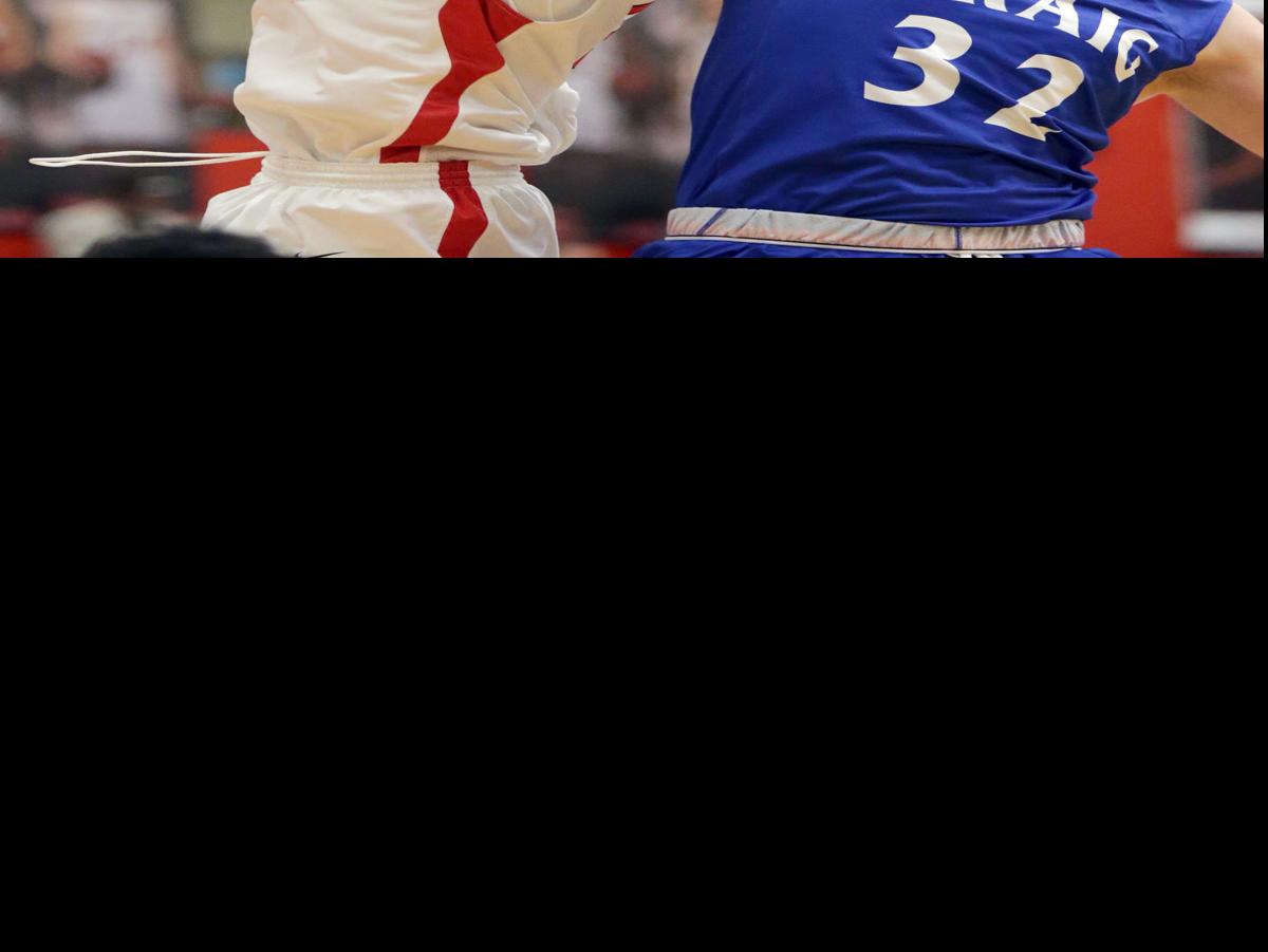 Men S College Basketball Janesville S Adam Anhold Commits To