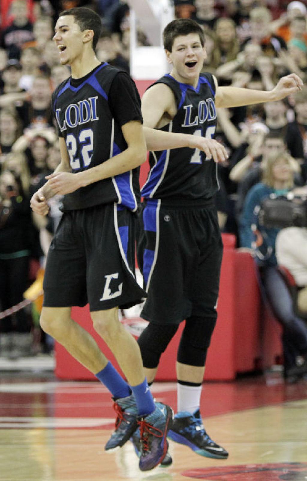 Wiaa State Boys Basketball Lodi Tops Elk Mound In Ot To Return To