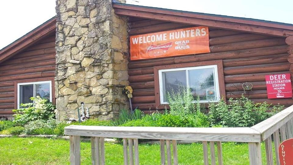 Fire Closes Hollandale S Good Times Log Cabin Crime Madison Com