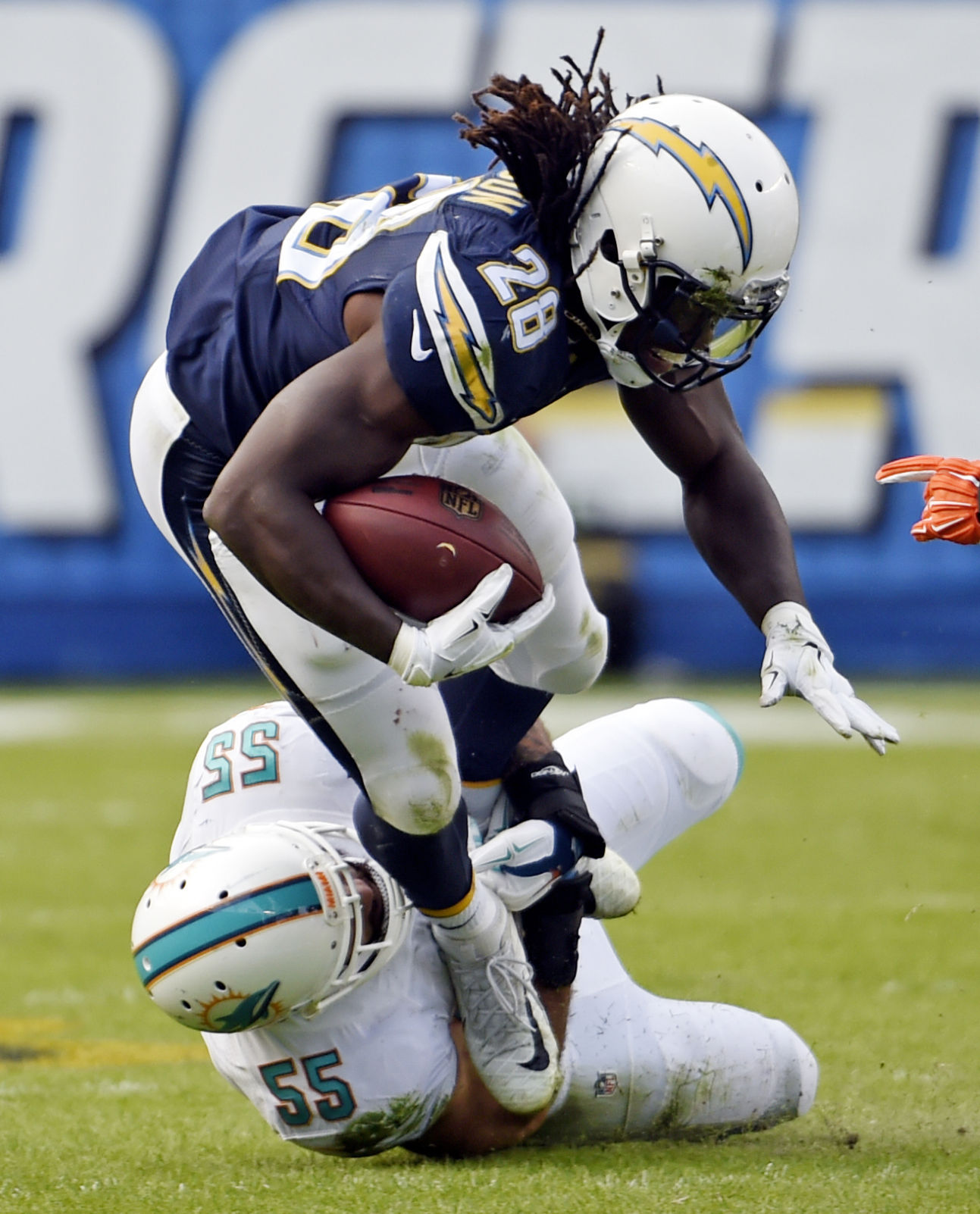 San Diego Chargers running back LaDainian Tomlinson (21) warms up prior to  the Chargers game against the Buffalo Bills at Ralph Wilson Stadium in  Orchard Park, NY, on December 3, 2006. (UPI