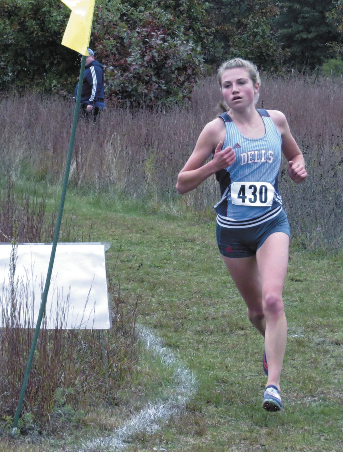 All Area Girls Cross Country Madison West S Genevieve Nashold Glides Through An Undefeated Freshman Season High School Cross Country Madison Com