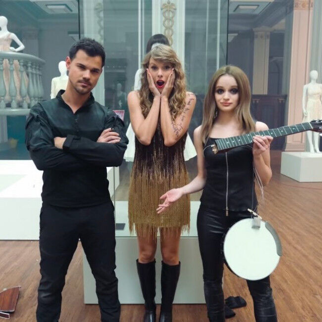 Taylor Swift, Taylor Lautner and the trendy, custom jacket craze