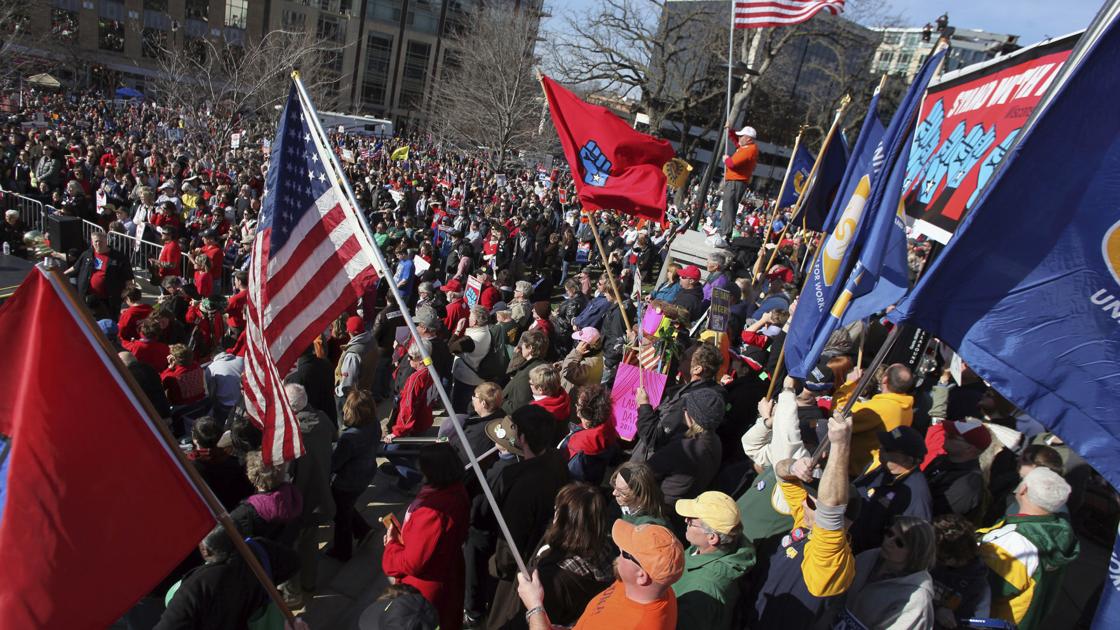 Trump impeachment drive has parallels to Scott Walker recall effort