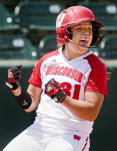 Louisville baseball holds off Oregon, NCAA Tournament Michigan rematch