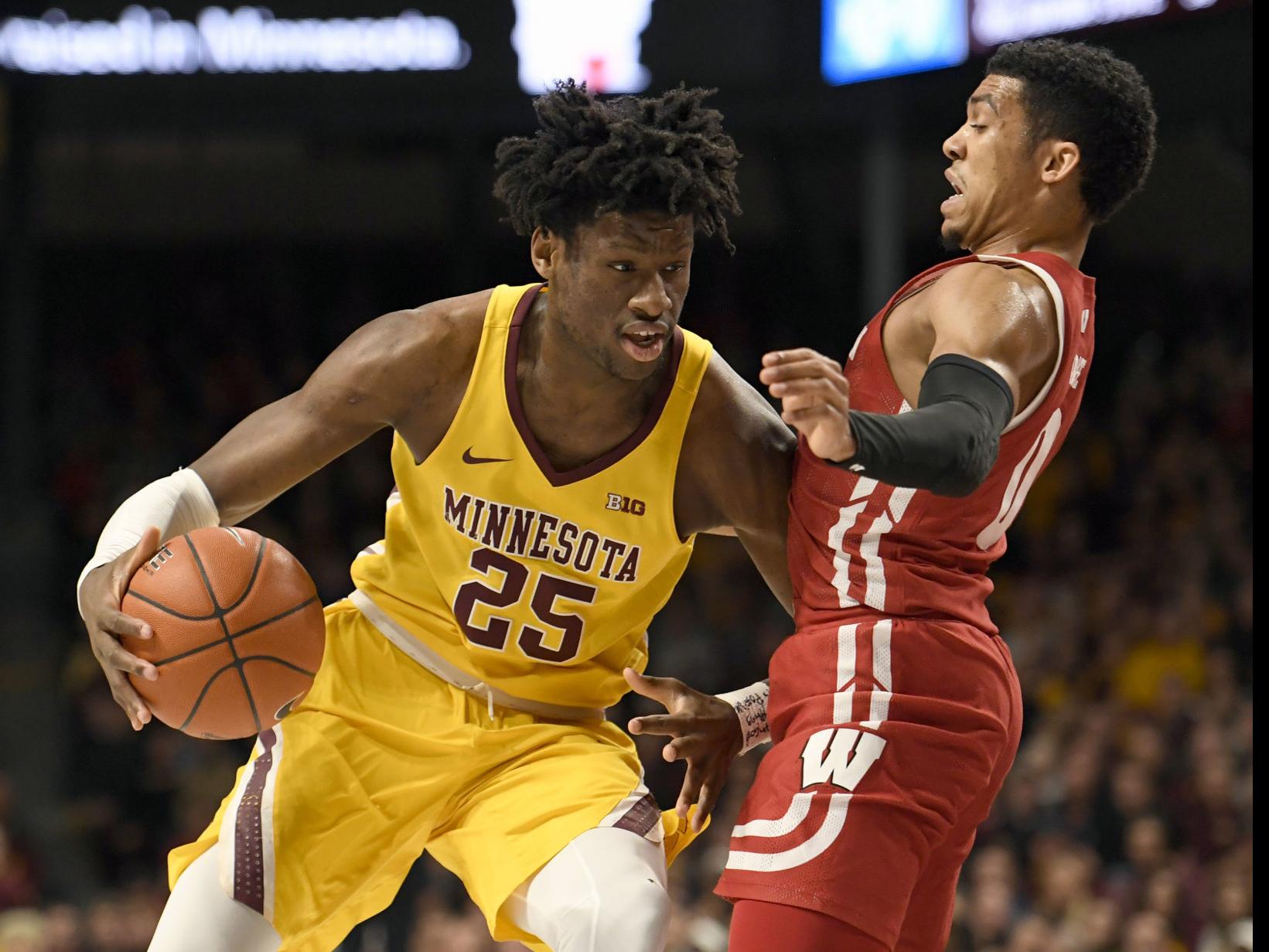 Road Regression Wisconsin Badgers Struggle On Both Ends As
