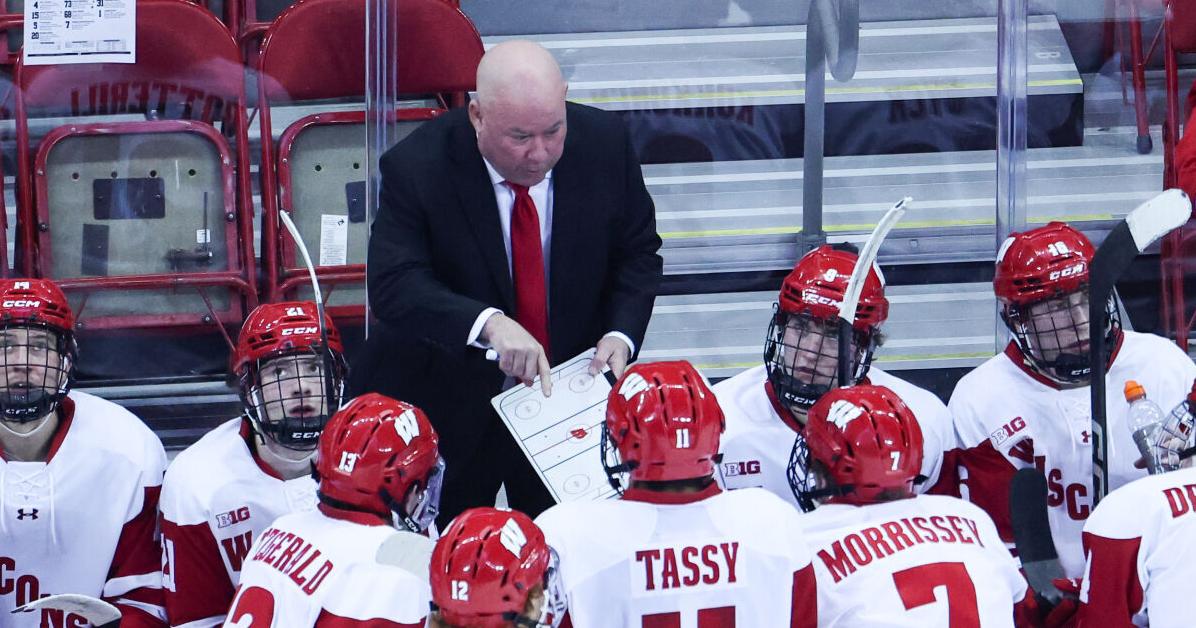 Where Wisconsin men's hockey roster stands after another forward enters transfer portal