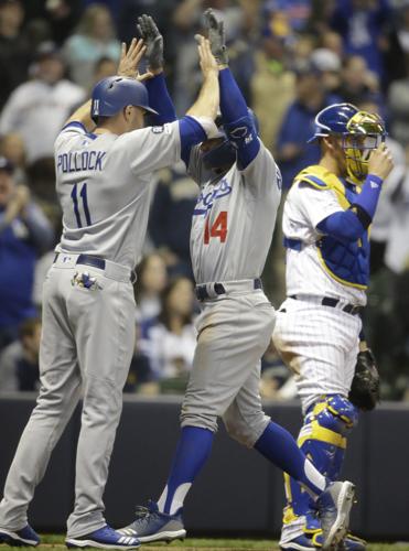 Kiké Hernandez's 3-run home run off Josh Hader sends Dodgers past