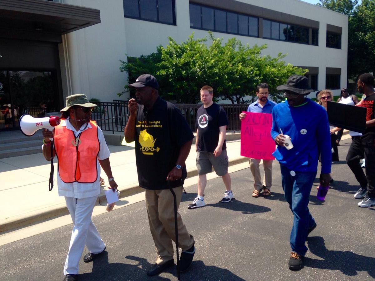 Report High Rates Long Stays In Parole Drive Wisconsin S Mass Incarceration Neighborhoods Madison Com On t'invite a la magic ya pas de racourci oubli t'es soucis et oooooo.lever les mais en l'air ayé ayé. mass incarceration