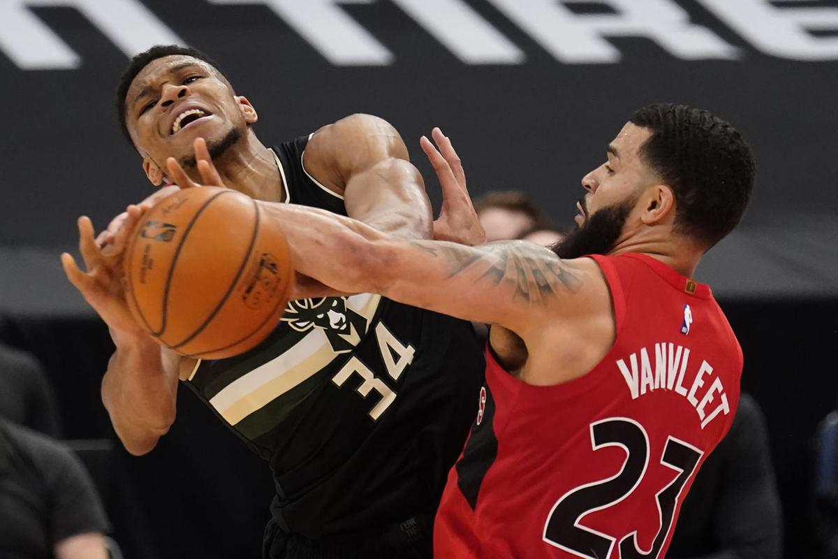 Giannis Antetokounmpo Khris Middleton Score 24 Points Apiece Bucks Edge Raptors Basketball Madison Com