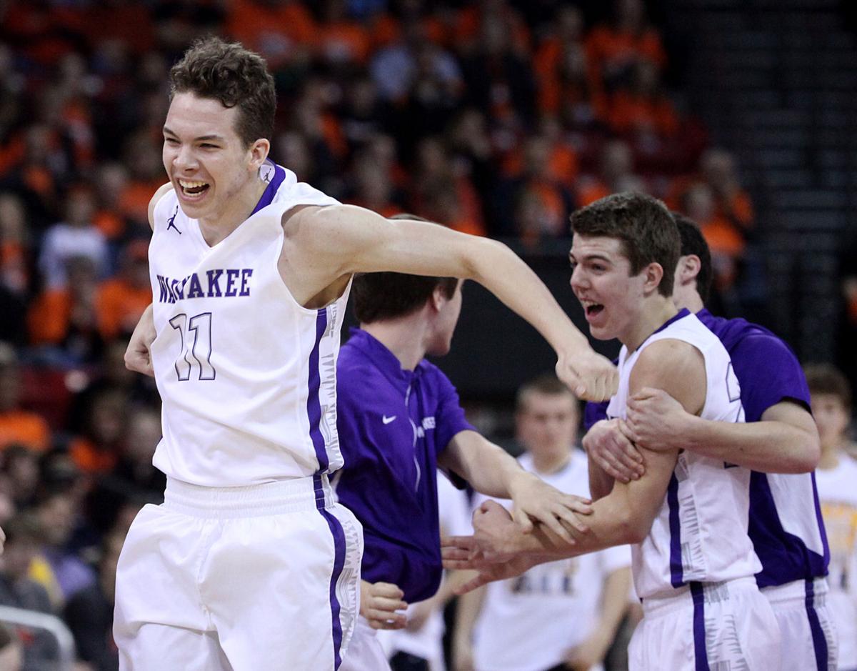Wiaa State Boys Basketball Waunakee Beats Whitnall 62 59 In