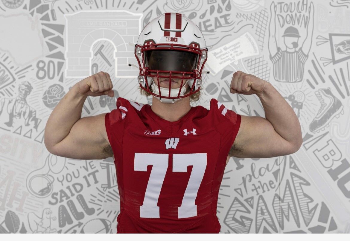 Christopher Terek Wisconsin offensive lineman commit for the 2023 recruiting class