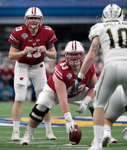 Badgers football: Michael Deiter gets snaps at left tackle