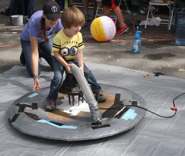 Blue Sky Science How do hovercrafts work?