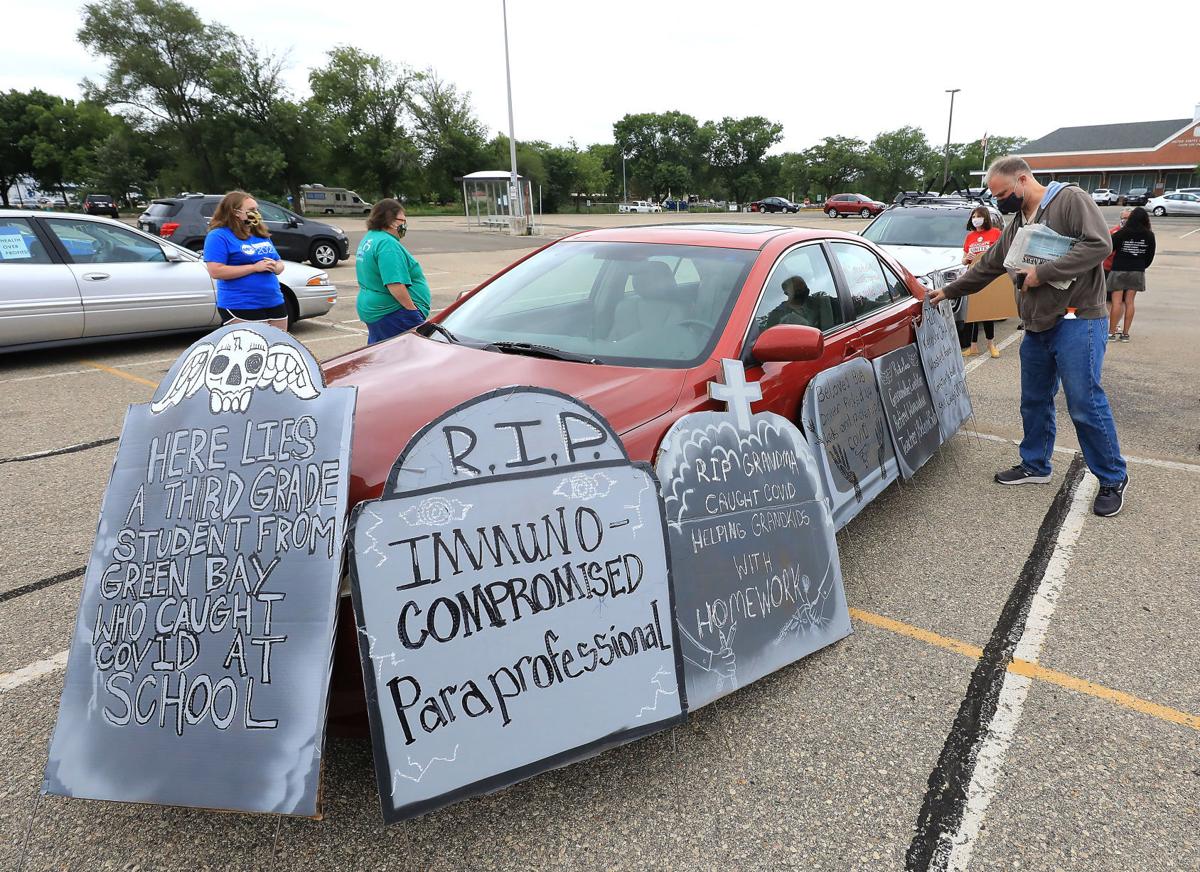 School teachers from across the state protest for a ...
