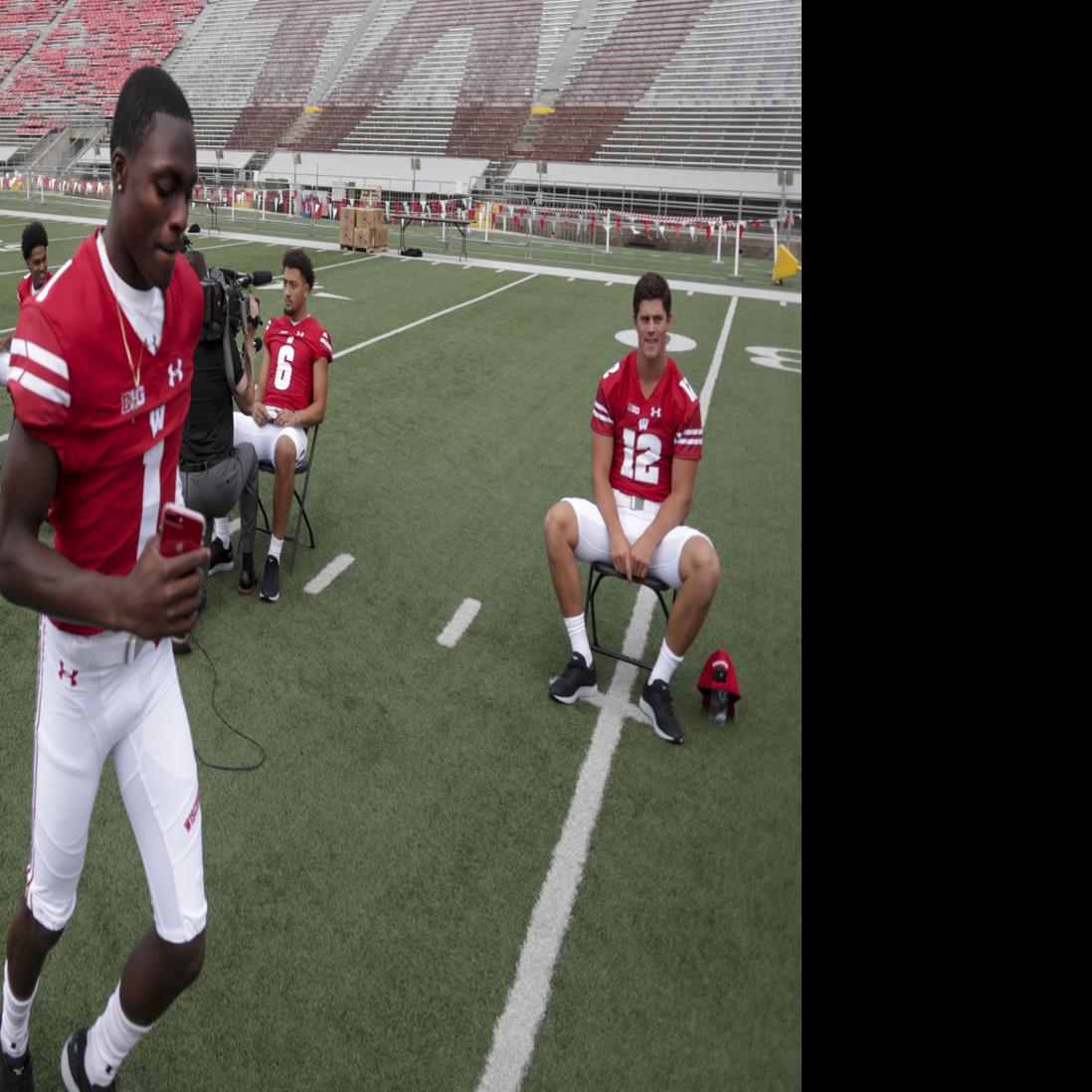 Too Small Aron Cruickshank Brings Big Talent To Badgers College