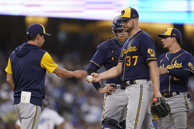 Eric Lauer, Brewers first team to blank LA at Dodger Stadium in 2022