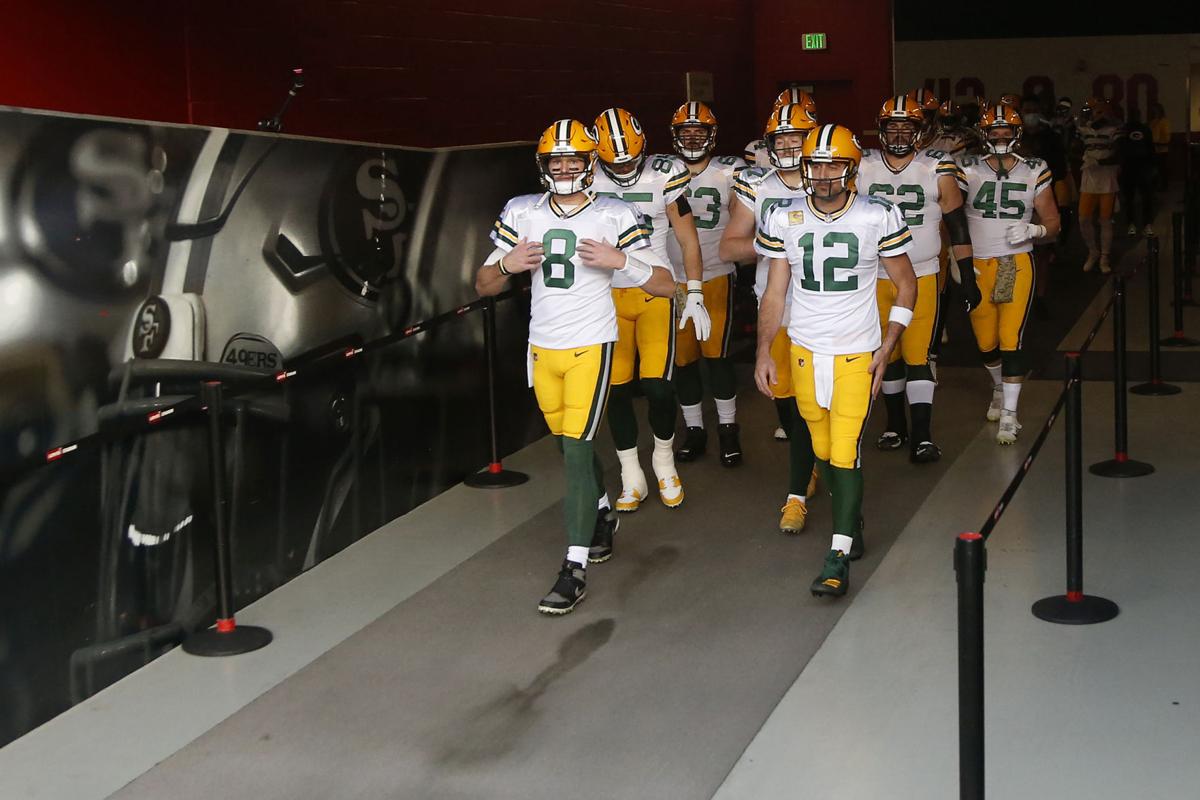 Aaron Rodgers leads Packers past undermanned 49ers, 34-17