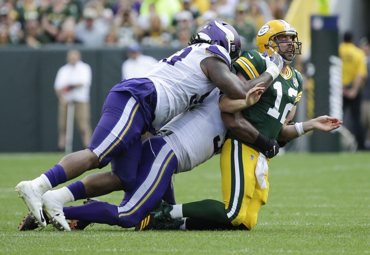 Aaron Rodgers needed only one knee to torture the Vikings defense