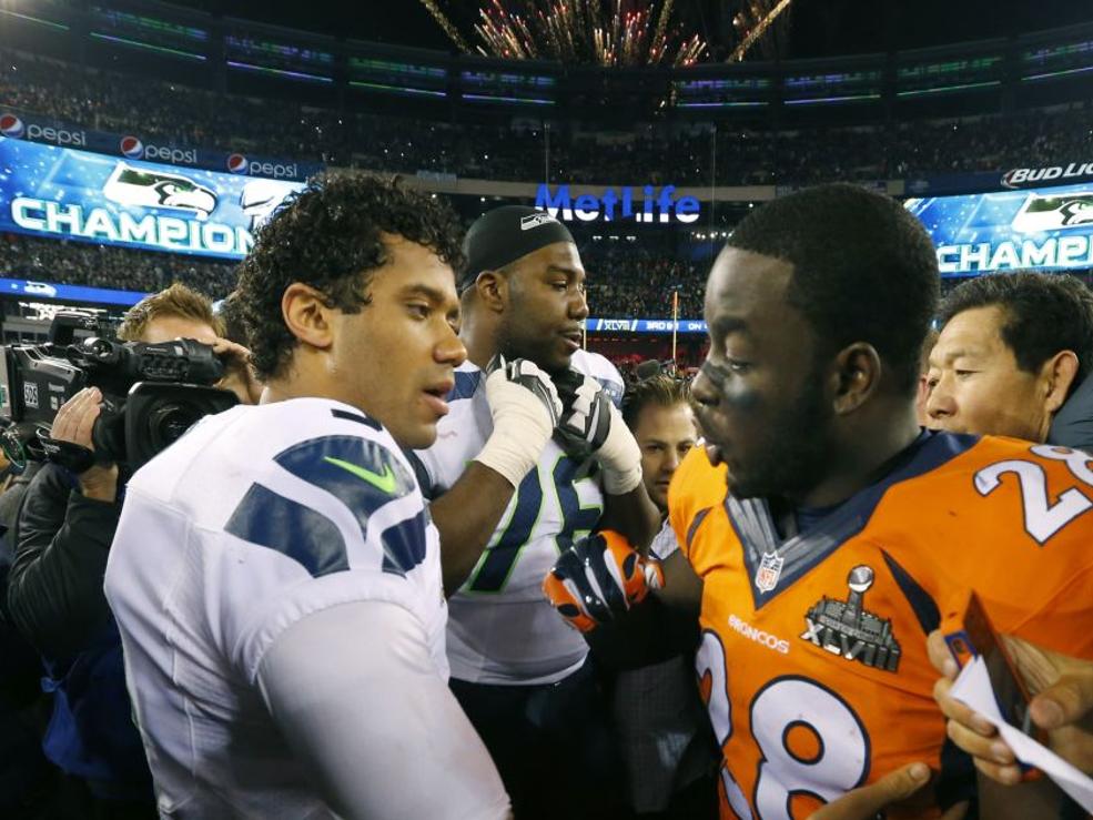 Super Bowl Xlviii Russell Wilson Seahawks Defense Wrestle Lombardi Trophy Away From Broncos Pro Football Madison Com