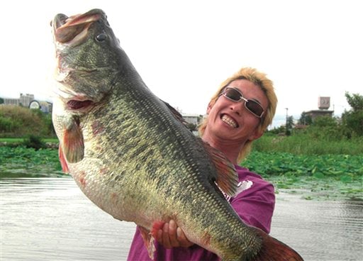 Tips for Catching Late Fall Northern Largemouth Bass - Men's Journal