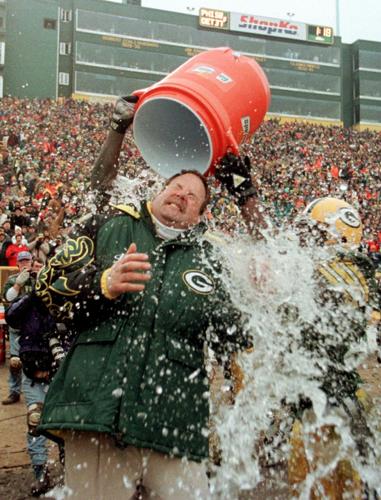 Former Packers coach Mike Holmgren among Hall of Fame finalists