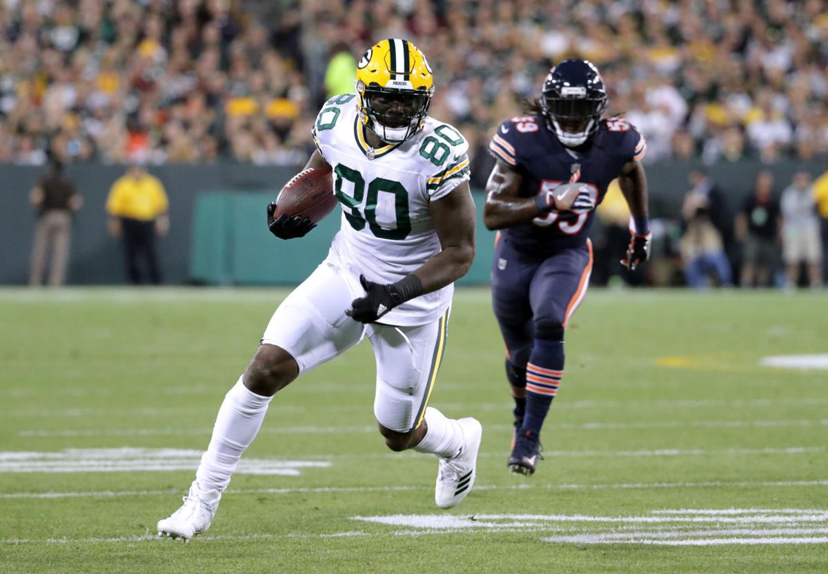 Packers: Multiple Green Bay players say Martellus Bennett quit on team