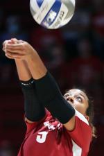 082022uwvolleyball19.JPG