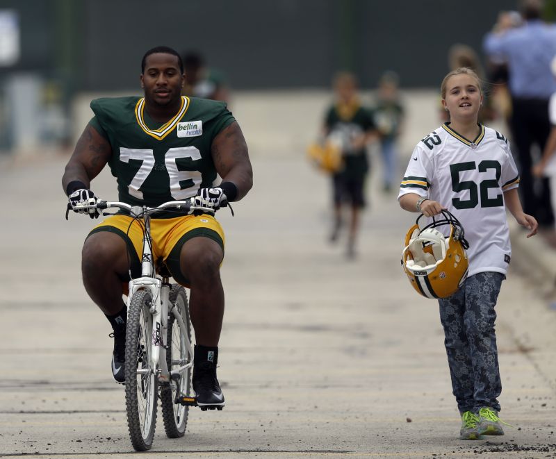 Photos: Packers bike to work Friday