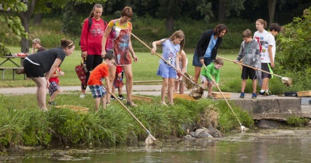 School Spotlight: Free Science Thursdays make science fun