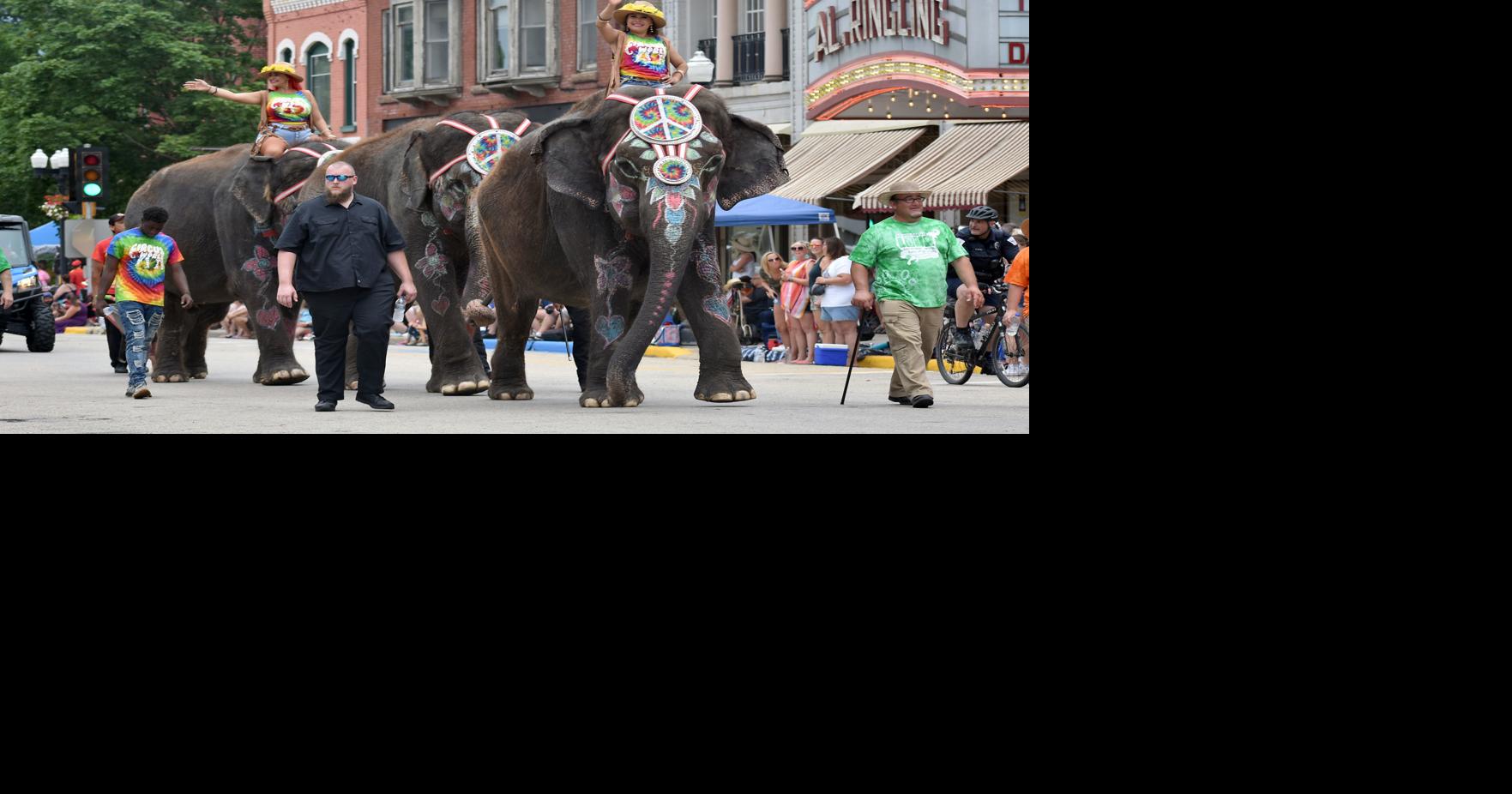 GALLERY Scenes from the 2019 Baraboo Big Top Parade