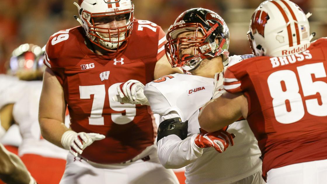 badgers right tackle david edwards to skip senior season enter nfl