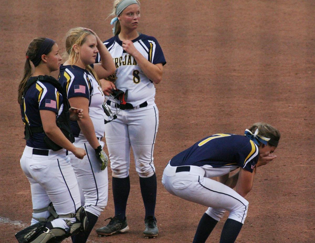 Wiaa State Softball Waupun S Squeeze Play Extinguishes Beloit Turner S Hopes High School Softball Madison Com