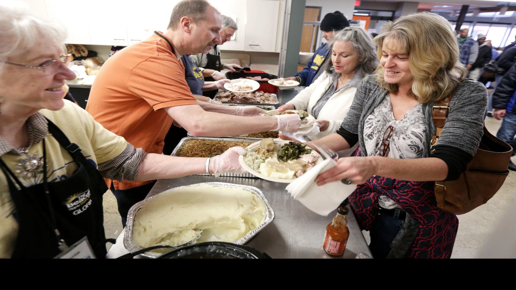 Hundreds Feast On Thanksgiving Meal At Madison Homeless Day Resource Center Local News Madison Com