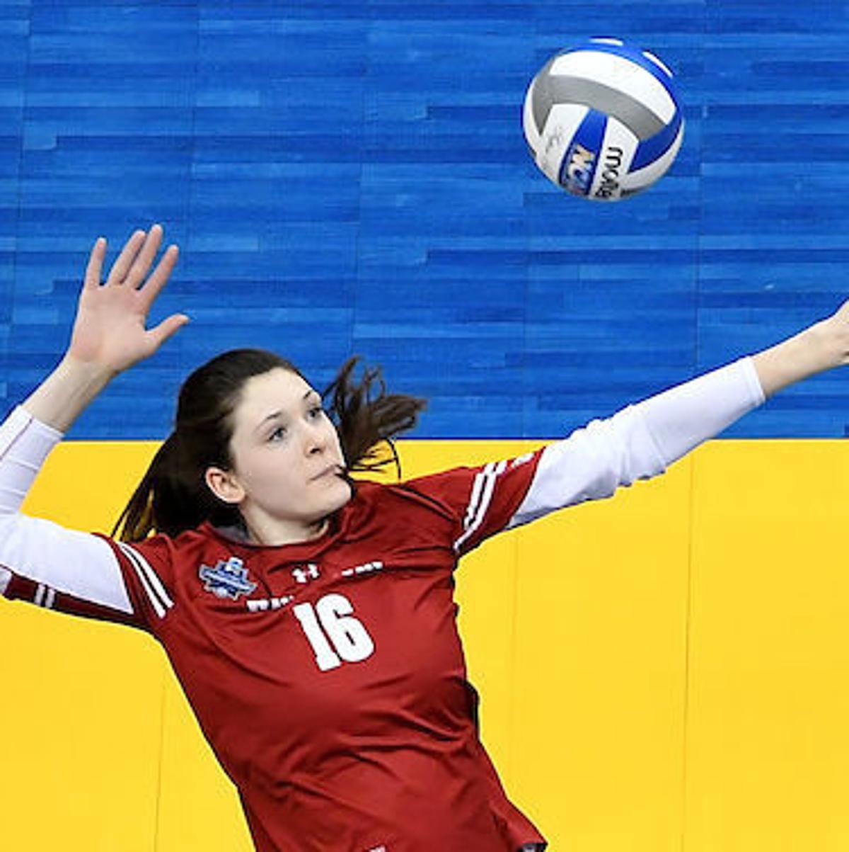 Badgers Dana Rettke Scoring Points With U S National Team