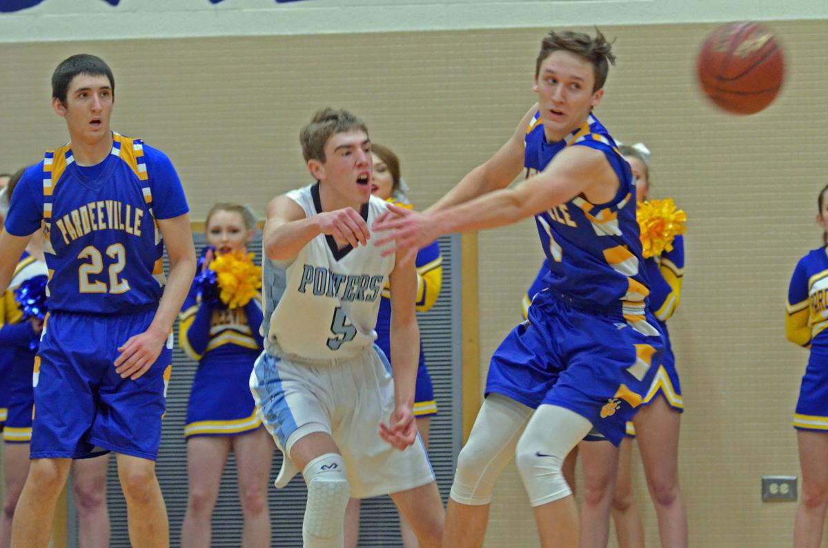 Jonathan Kamrath S Free Throw With 0 7 Seconds To Play Gives