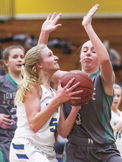 Prep Girls Basketball Janesville Parker S Julia Hartwig Commits