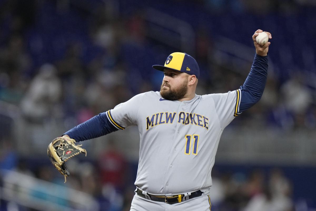 Four straight doubles in the 4th inning propel Brewers to 7-3 victory