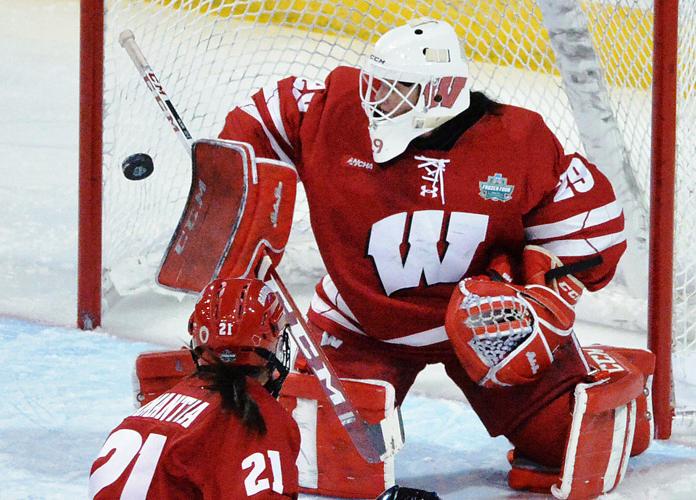 2009 Frozen Four classic: Boston University scores twice after pulling  goalie