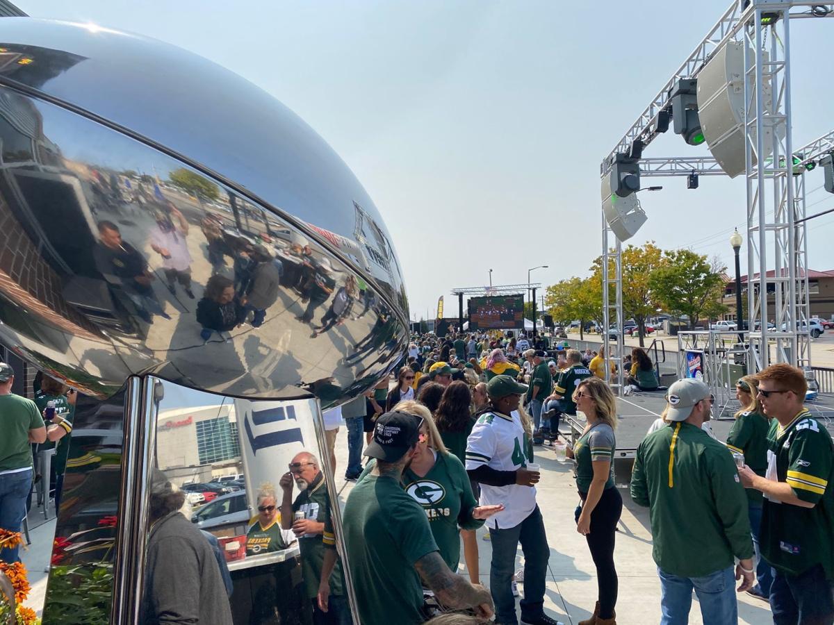 Packers Pro Shop Tent sale returns this weekend at Lambeau Field