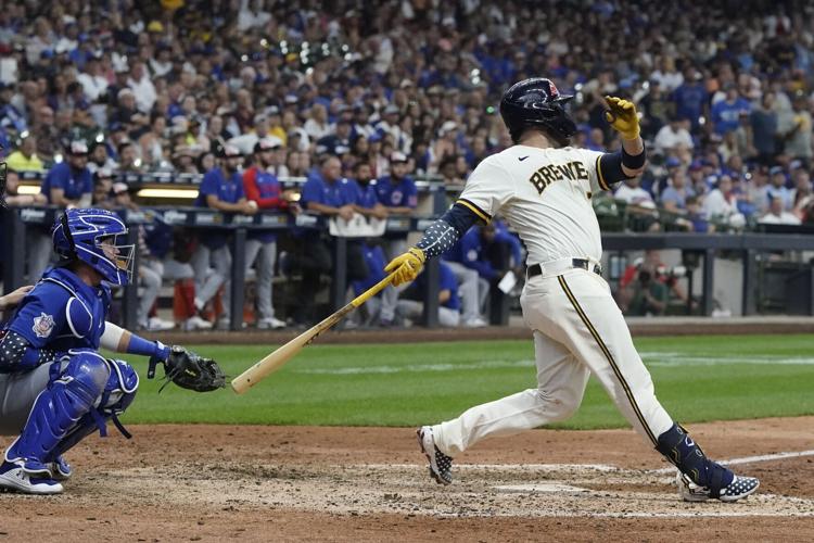 Caratini's 2-run single in 11th rallies Brewers over Dodgers - ABC7 Los  Angeles